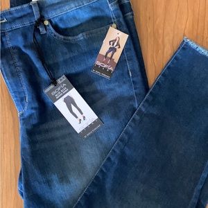BRAND NEW Sofia Jeans Skinny Jeans with Raw Hem Size 20